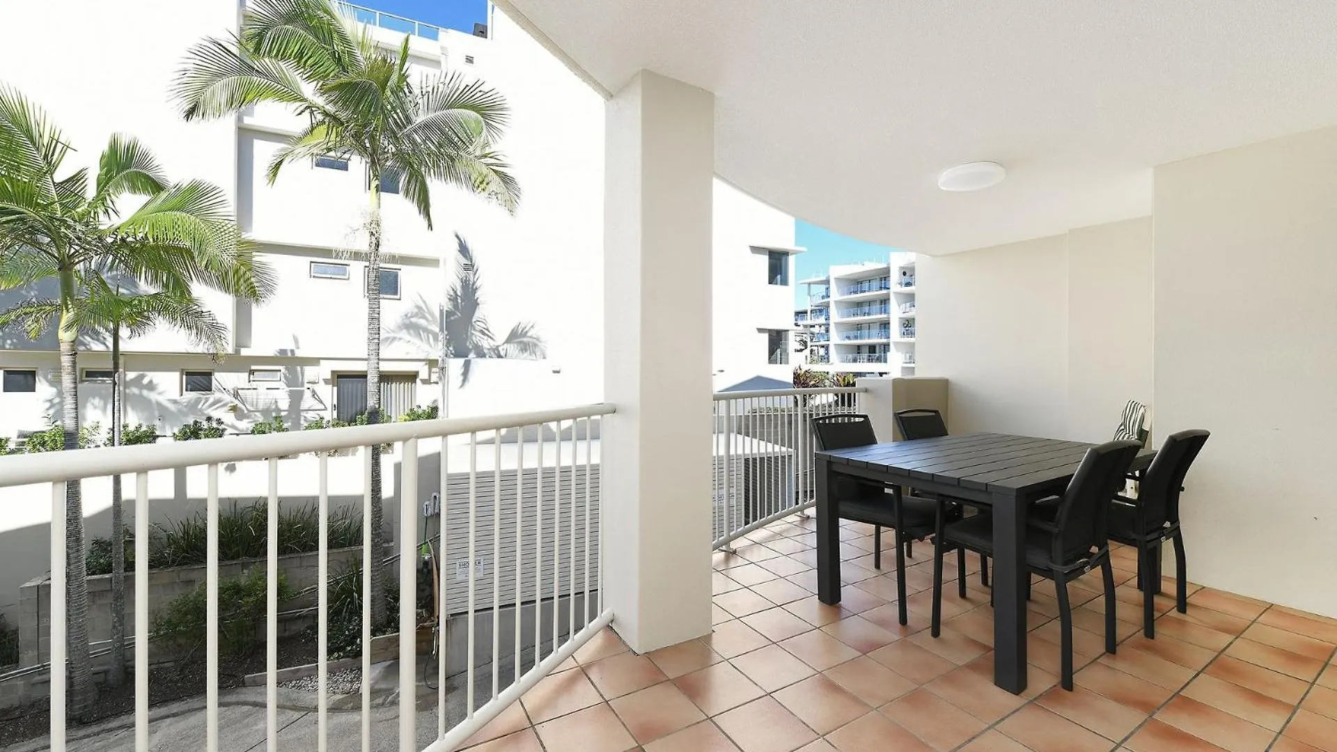 Lindomare Unit 6, 11 Orvieto Tce, Kings Beach Caloundra 0*,